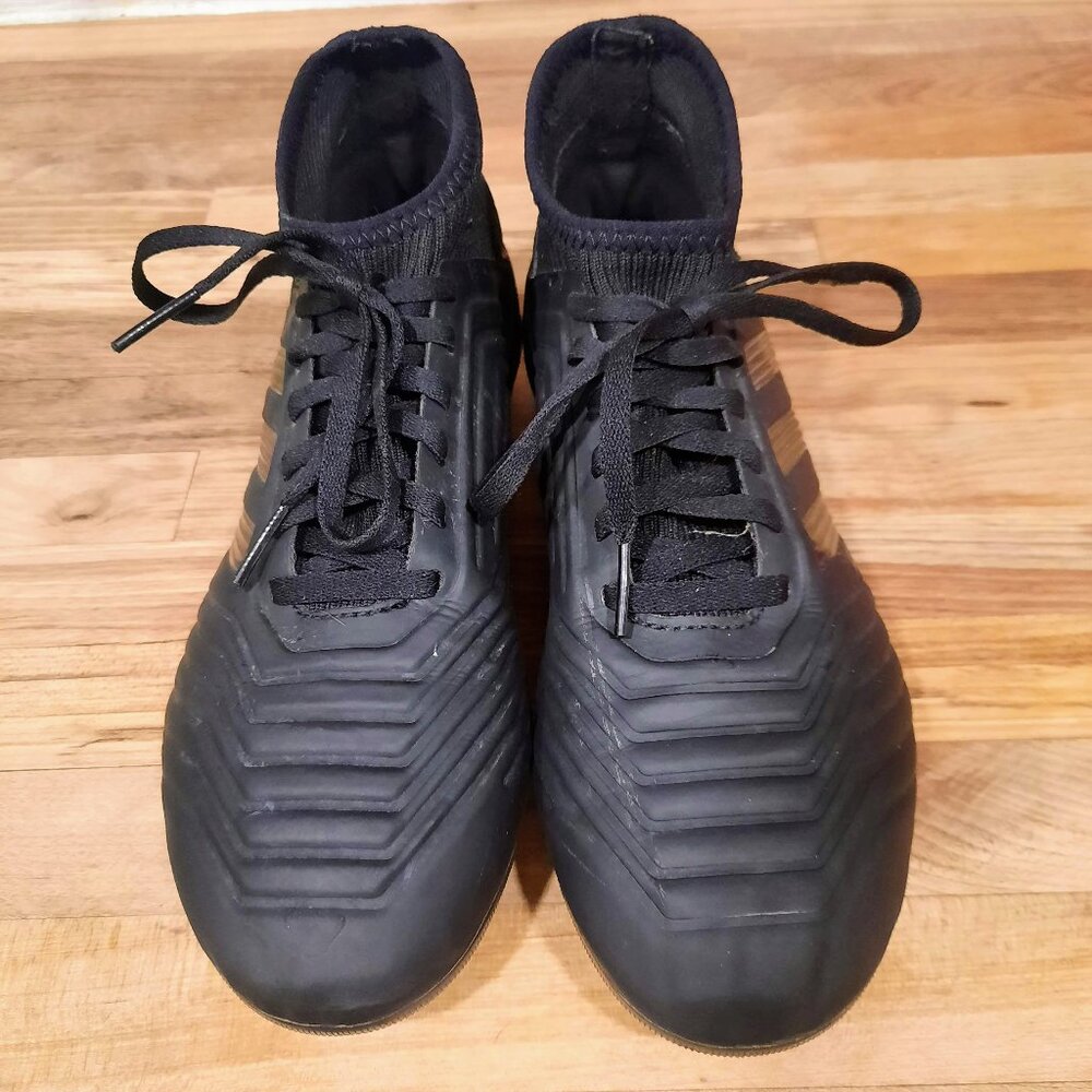 Adidas Predator Soccer Cleats Size M6/W7